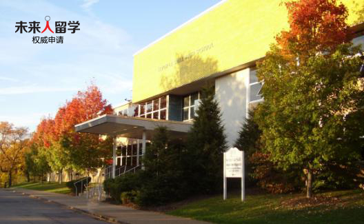 西顿拉塞尔高中（Seton-La Salle Catholic High School）成立于1979年，位于宾州匹兹堡市。学校获得美国中部学校与学院协会、宾州教育局及匹兹堡教区认证，既是全美位居Top50的天主教高中，也是匹兹堡教区最大的男女合校高中。